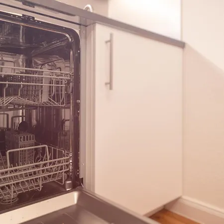 Hochwertig - Ruhig - Parkplatz - 15 Min Zur Messe