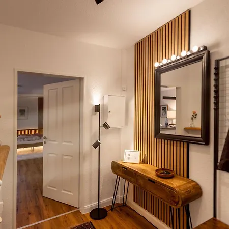 公寓 Hochwertig - Ruhig - Parkplatz - 15 Min Zur Messe 杜塞尔多夫