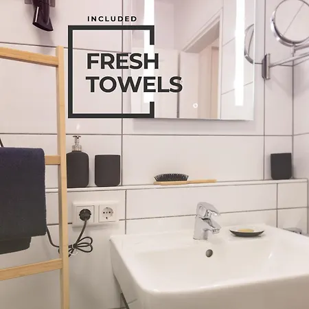 Hochwertig - Ruhig - Parkplatz - 15 Min Zur Messe דירה *